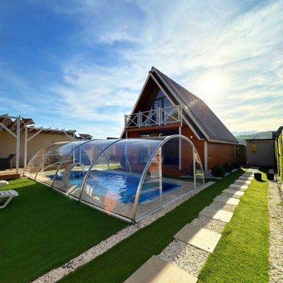 Kapalı Havuzlu Bungalov